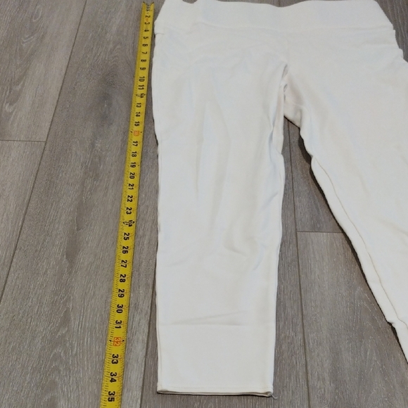 Vince Camuto Women's - Picture 8 of 10